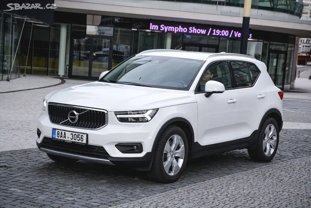 Volvo XC40 2,0 D3 DRIVE-E Momentum PRO 4x4 Automat